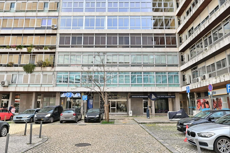 Negócio para Venda em Alvalade Foto 19