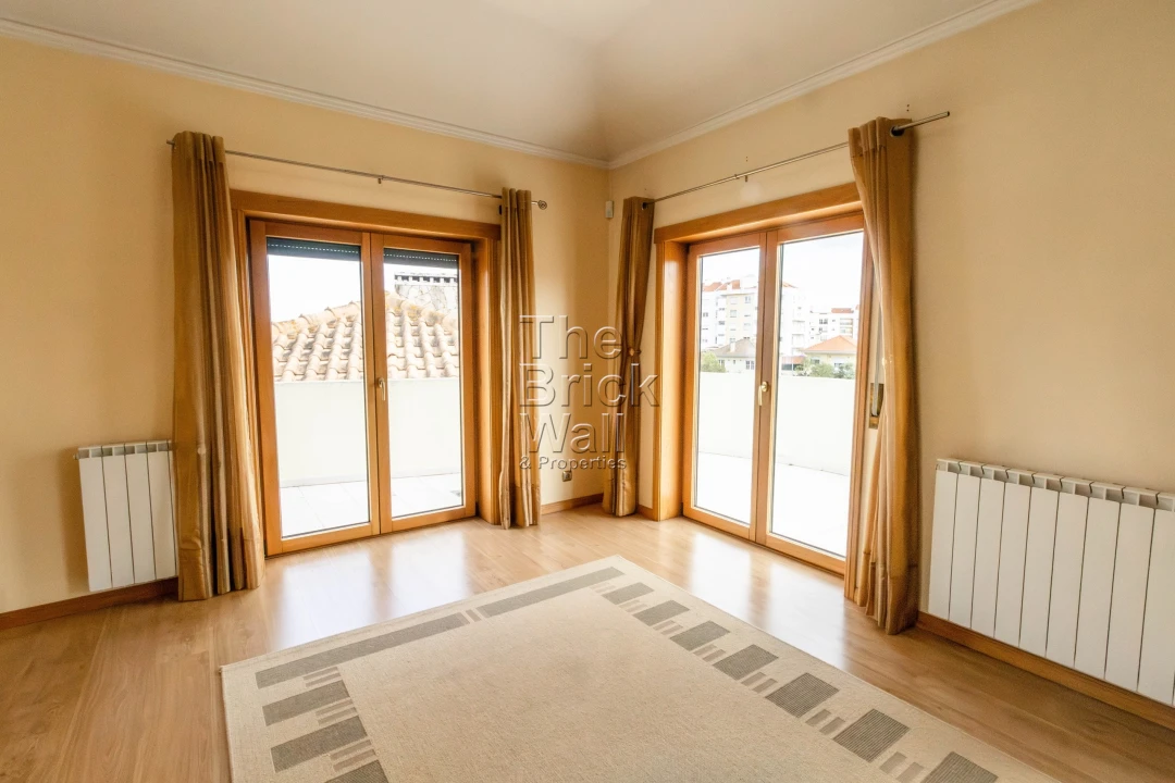 Moradia T5 para Venda em Póvoa de Santa Iria e Forte da Casa Foto 75