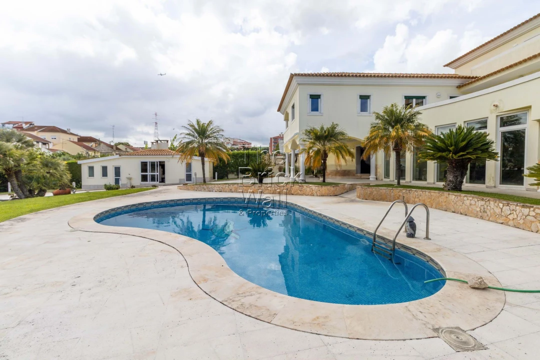 Moradia T5 para Venda em Póvoa de Santa Iria e Forte da Casa Foto 9