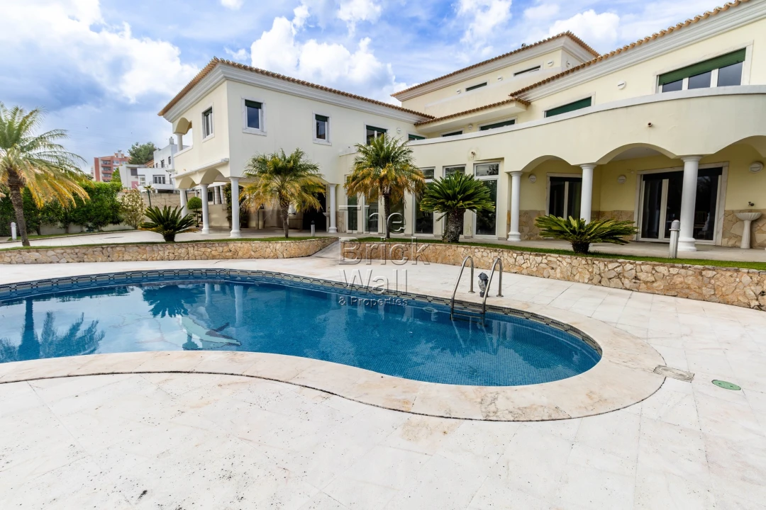 Moradia T5 para Venda em Póvoa de Santa Iria e Forte da Casa Foto 6