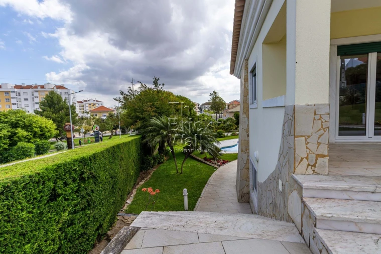 Moradia T5 para Venda em Póvoa de Santa Iria e Forte da Casa Foto 23