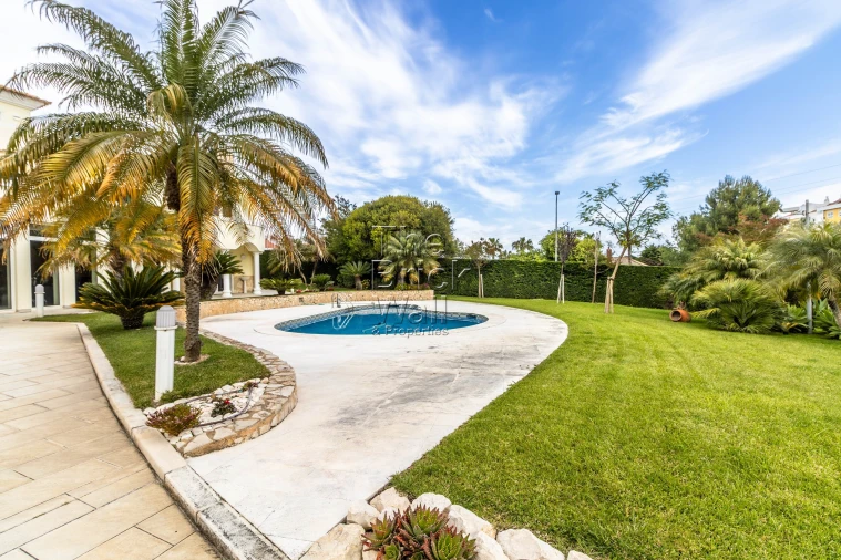 Moradia T5 para Venda em Póvoa de Santa Iria e Forte da Casa Foto 2