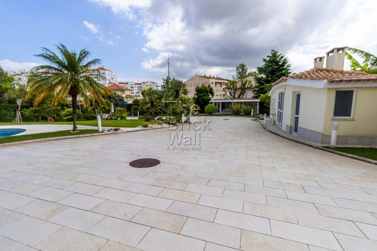 Moradia T5 para Venda em Póvoa de Santa Iria e Forte da Casa Foto 24