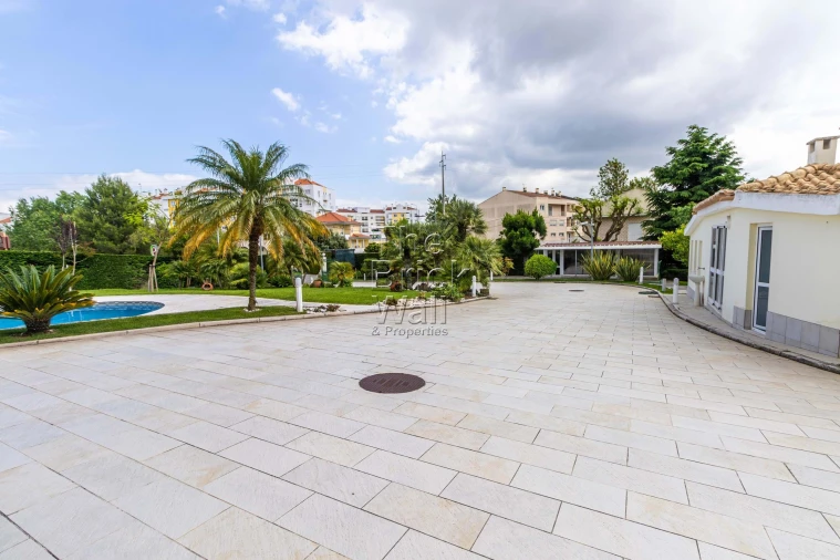 Moradia T5 para Venda em Póvoa de Santa Iria e Forte da Casa Foto 25