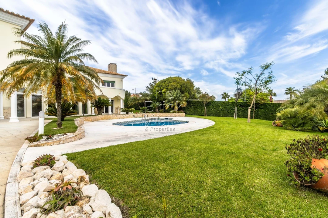 Moradia T5 para Venda em Póvoa de Santa Iria e Forte da Casa Foto 3