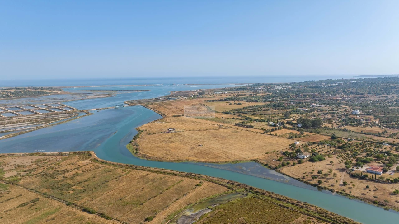 Terreno para Venda em Odiaxere Foto 1