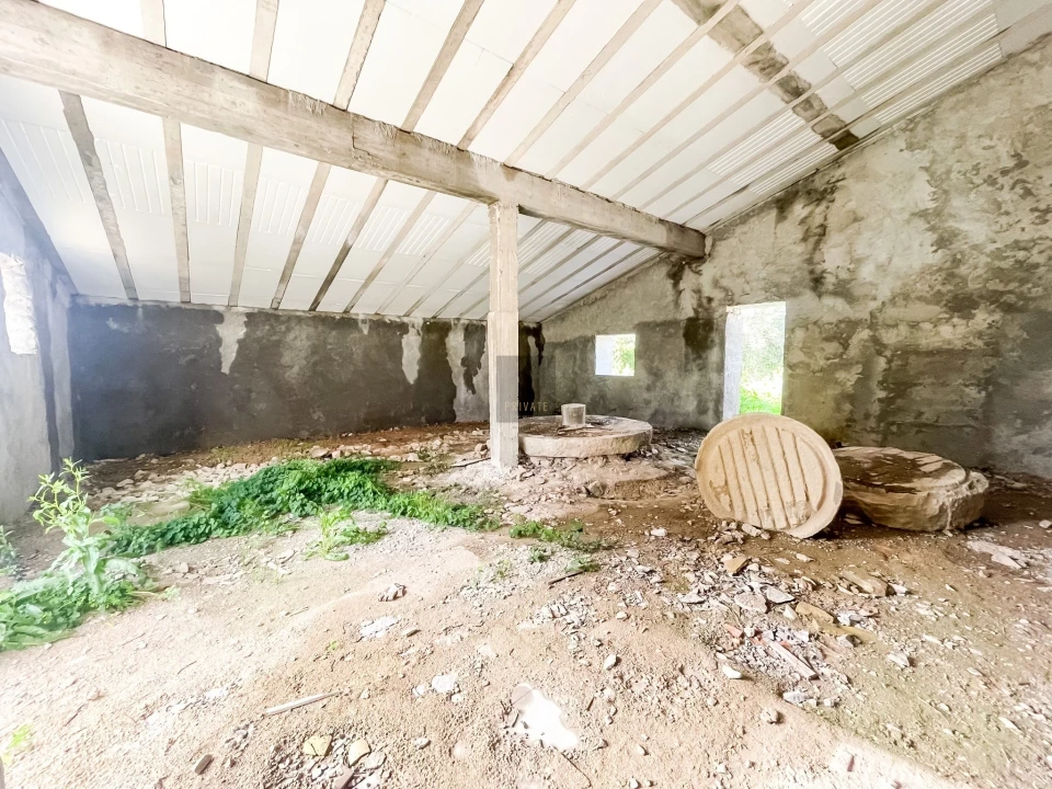 Moradia T9 para Venda em Santa Barbara de Nexe Foto 59