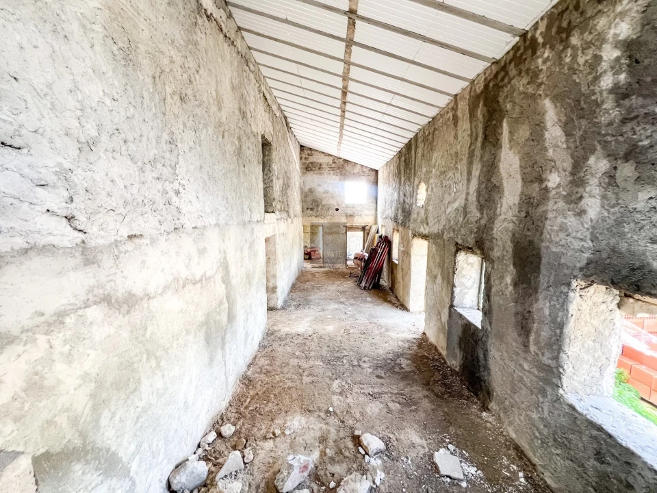 Moradia T9 para Venda em Santa Barbara de Nexe Foto 12