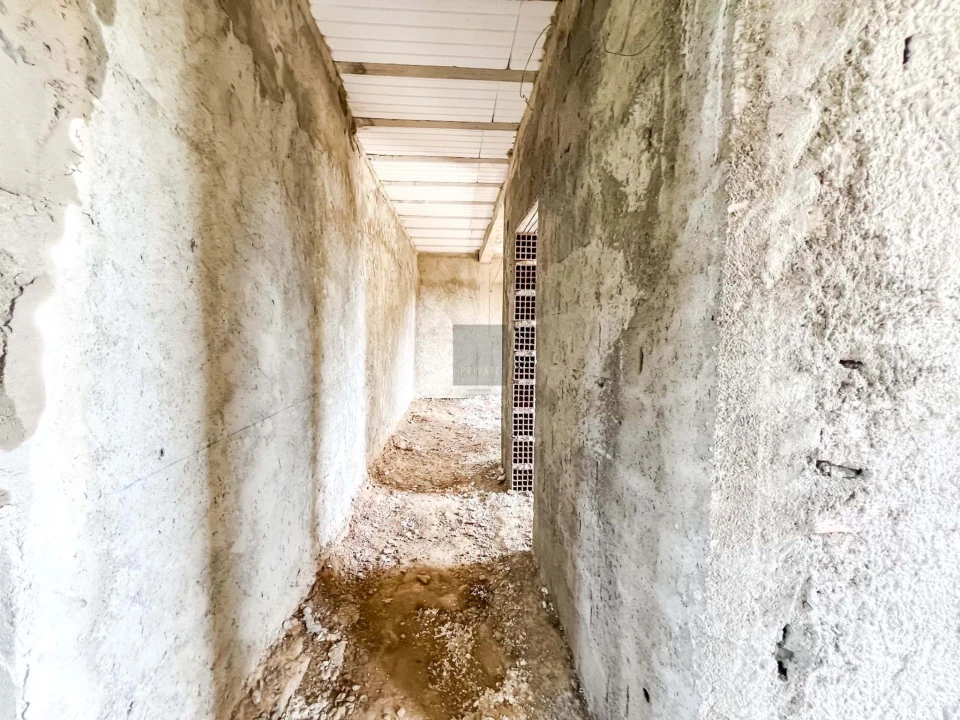 Moradia T9 para Venda em Santa Barbara de Nexe Foto 36