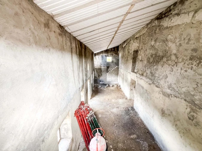 Moradia T9 para Venda em Santa Barbara de Nexe Foto 21