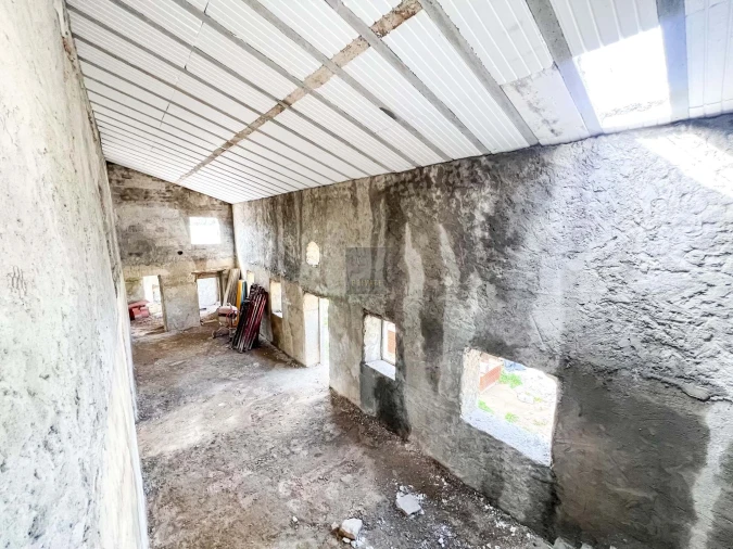 Moradia T9 para Venda em Santa Barbara de Nexe Foto 13