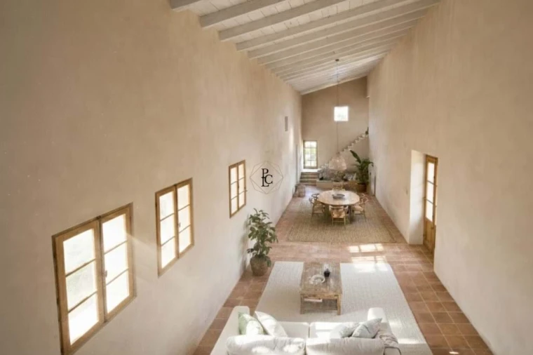 Moradia T9 para Venda em Santa Barbara de Nexe Foto 3