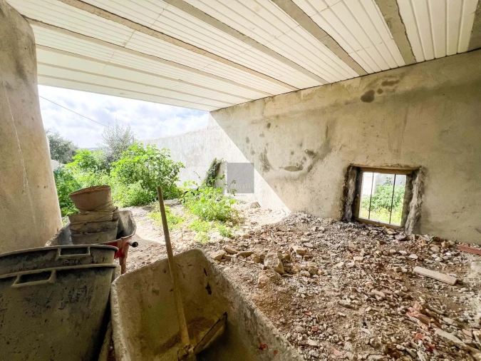 Moradia T9 para Venda em Santa Barbara de Nexe Foto 32