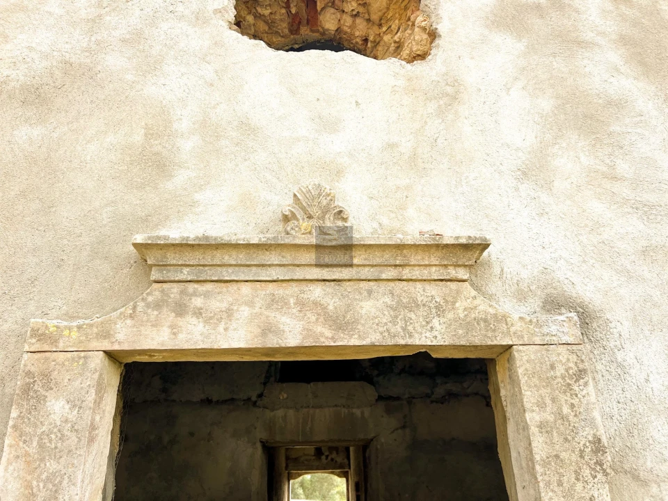 Moradia T9 para Venda em Santa Barbara de Nexe Foto 11