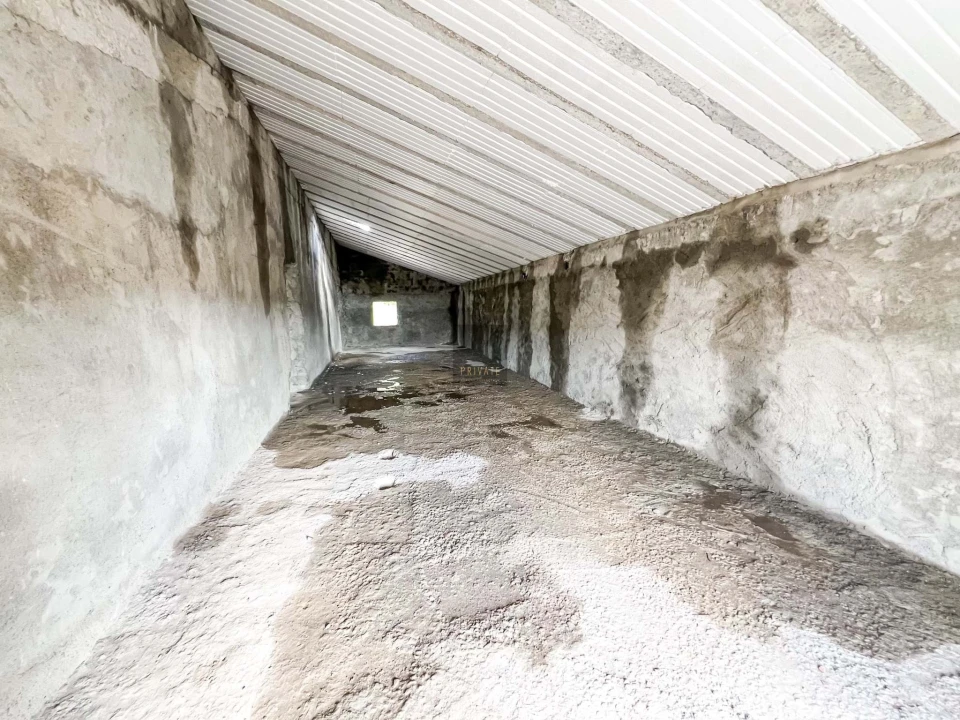 Moradia T9 para Venda em Santa Barbara de Nexe Foto 23