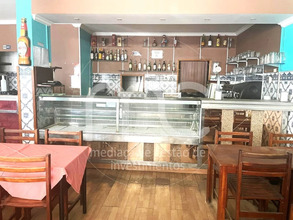 Negócio para Arrendamento em São Domingos de Rana Foto 3