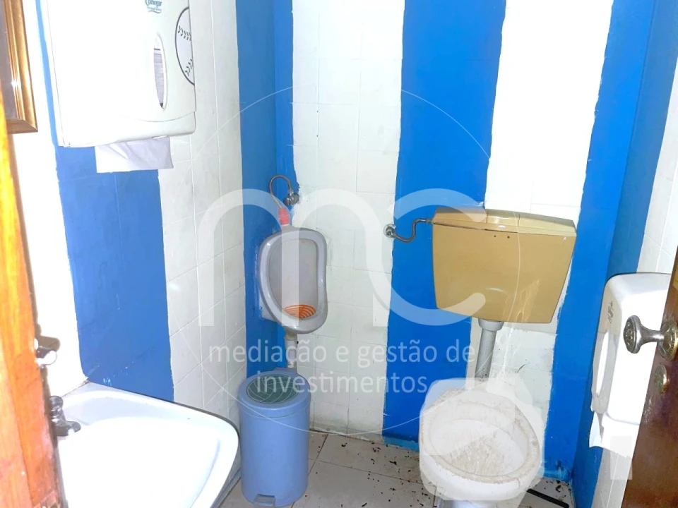 Negócio para Arrendamento em São Domingos de Rana Foto 16