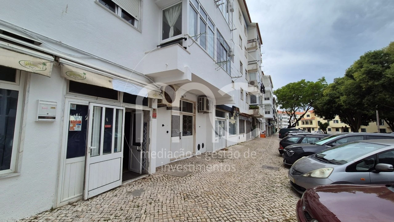 Negócio para Arrendamento em São Domingos de Rana Foto 20