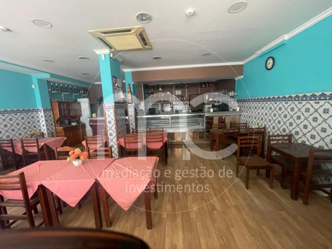 Negócio para Arrendamento em São Domingos de Rana Foto 12