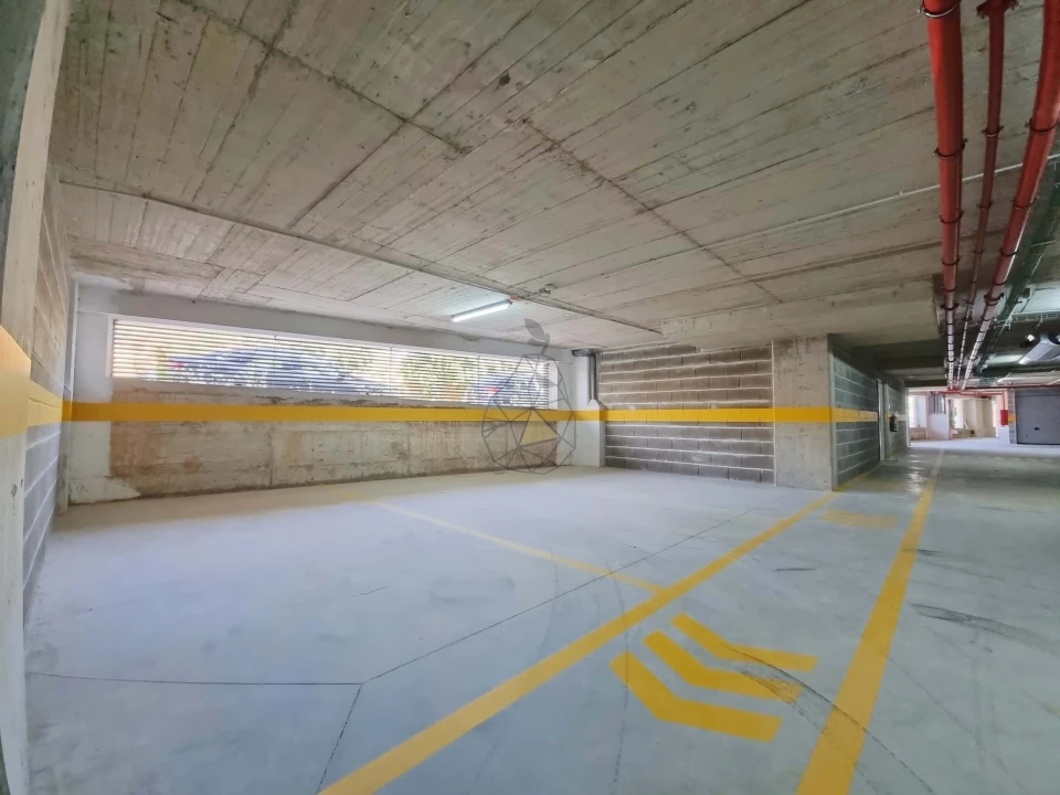 Garagem para Venda em Portimão Foto 2