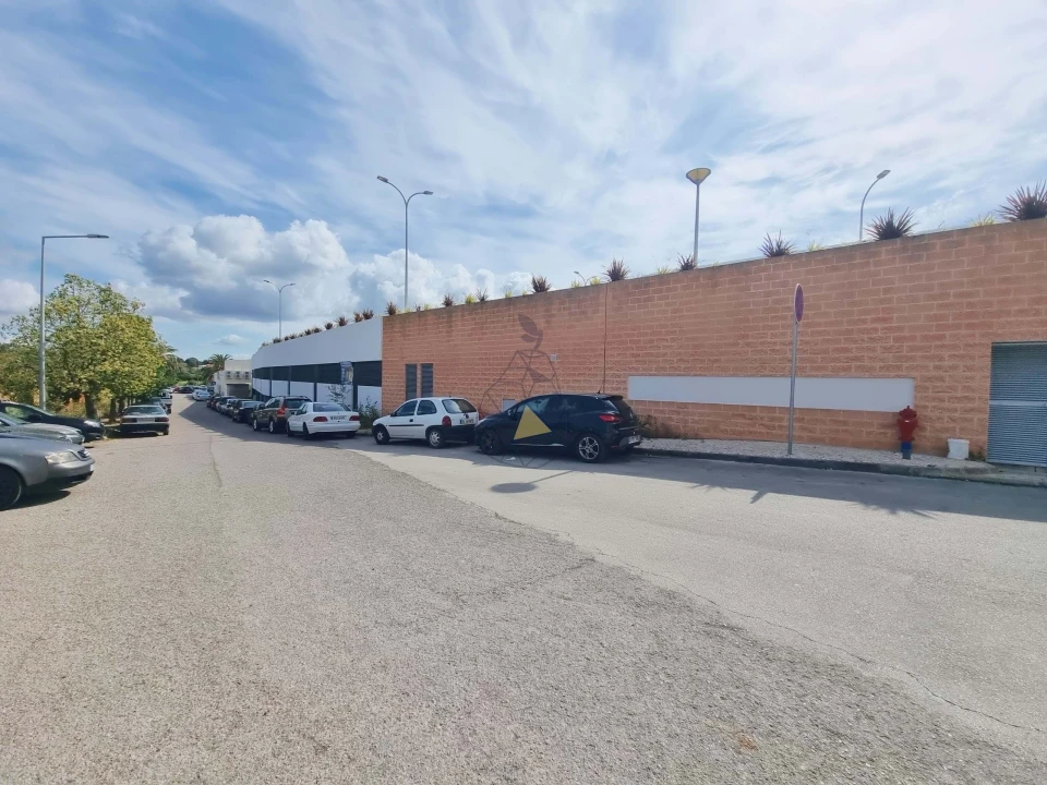 Garagem para Venda em Portimão Foto 1