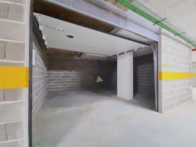 Garagem para Venda em Portimão Foto 4