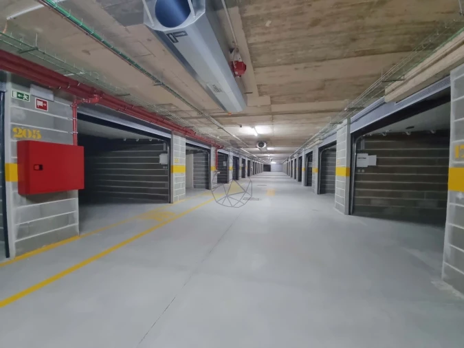 Garagem para Venda em Portimão Foto 4