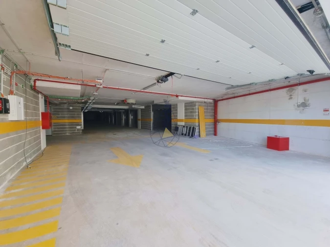 Garagem para Venda em Portimão Foto 5