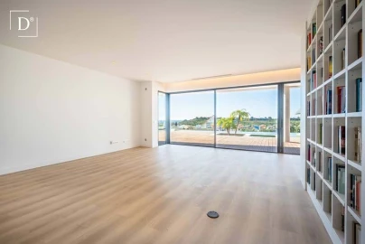 Moradia T5 para Venda em Albufeira e Olhos de Água