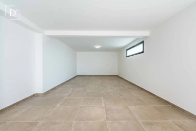 Moradia T5 para Venda em Albufeira e Olhos de Água