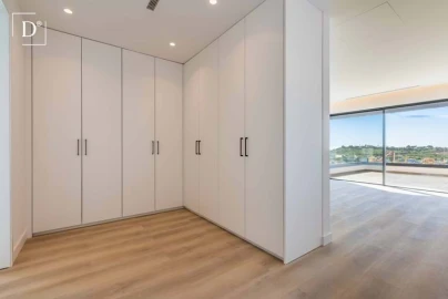 Moradia T5 para Venda em Albufeira e Olhos de Água