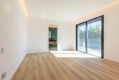 Moradia T5 para Venda em Albufeira e Olhos de Água