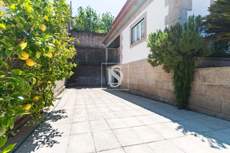 Moradia T5 para Venda em Anreade e São Romão de Aregos Foto 17