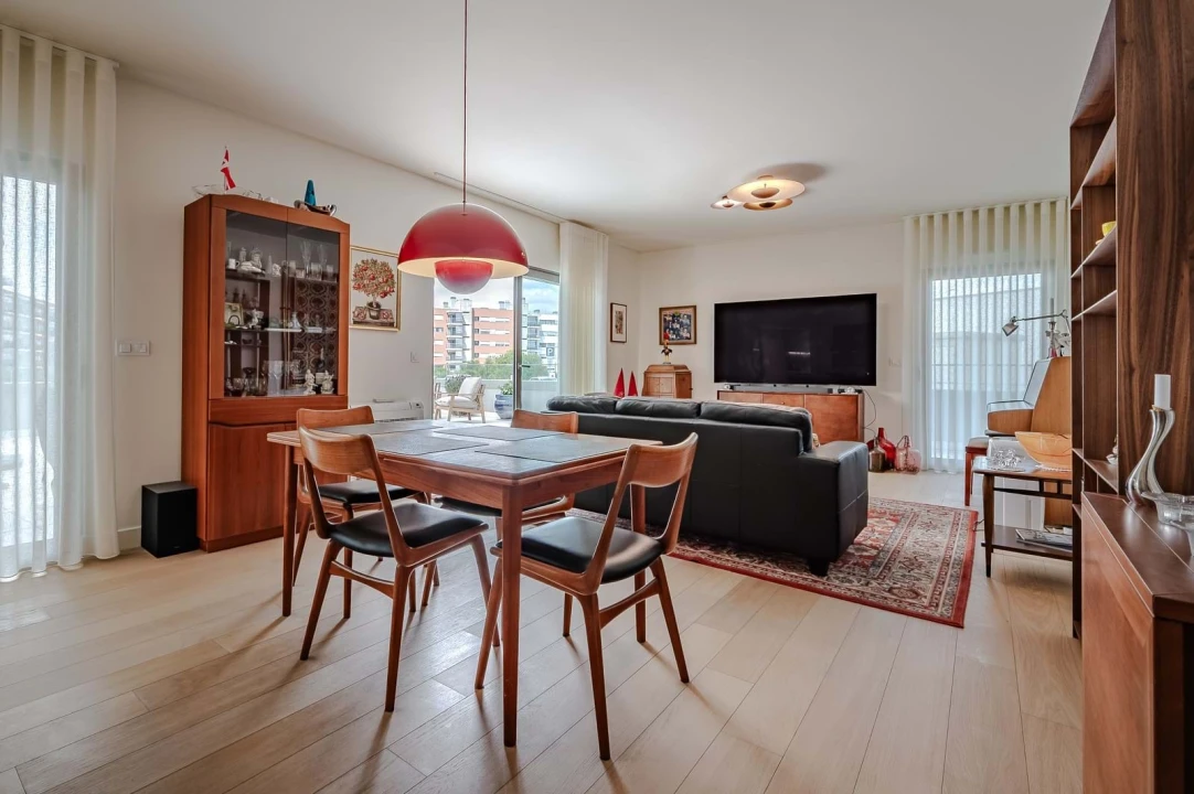 Apartamento T3 para Venda em Seixal Foto 14