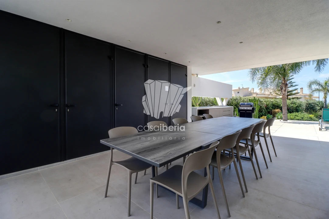 Moradia T5 para Venda em Porches Foto 40