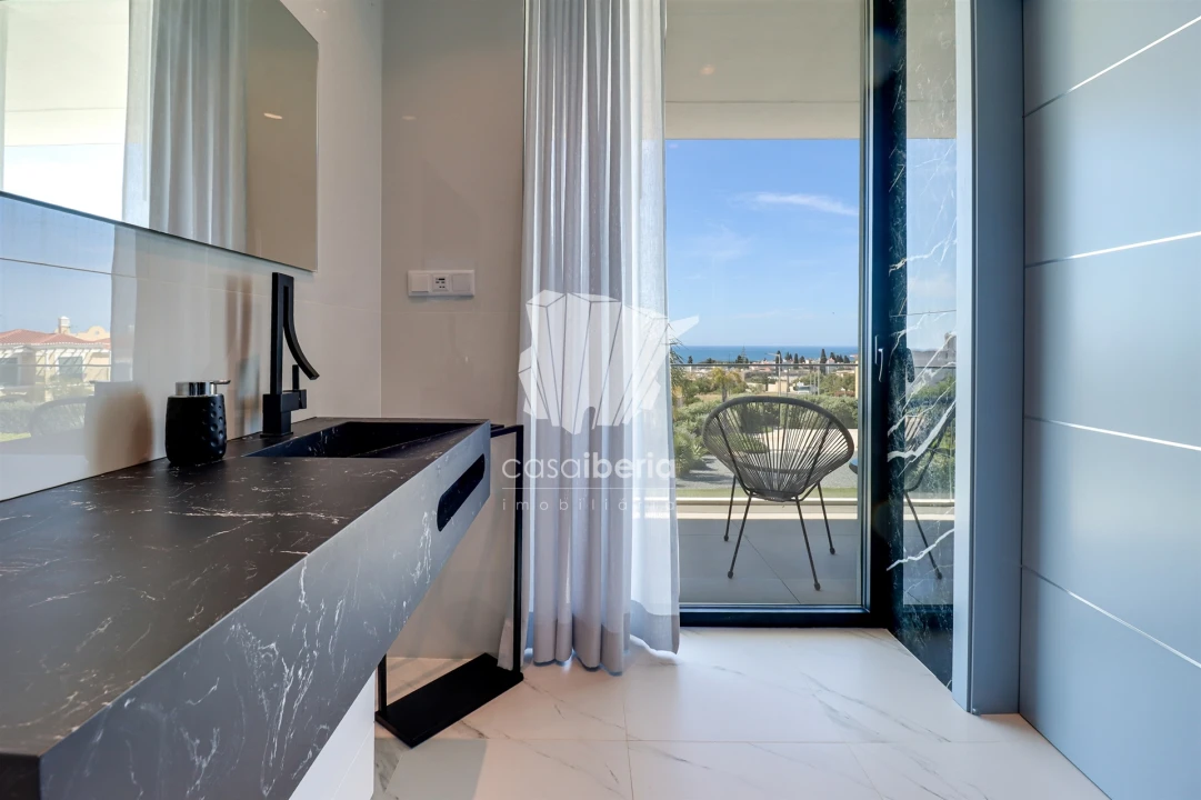 Moradia T5 para Venda em Porches Foto 30