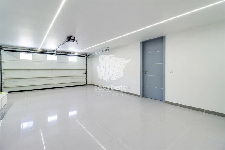 Moradia T5 para Venda em Porches Foto 58