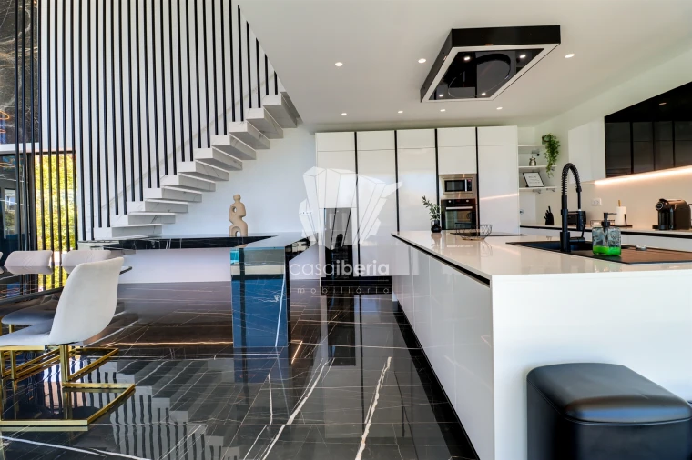 Moradia T5 para Venda em Porches Foto 10