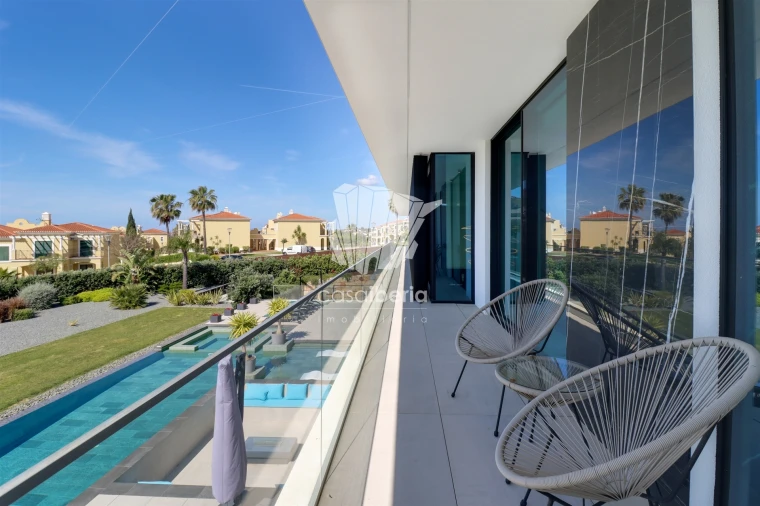 Moradia T5 para Venda em Porches Foto 24