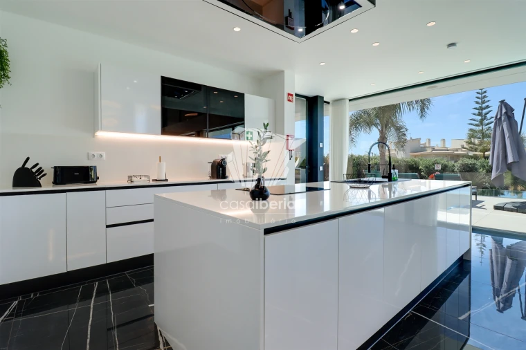 Moradia T5 para Venda em Porches Foto 11