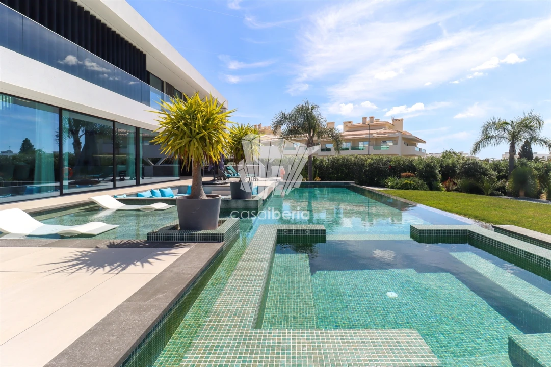 Moradia T5 para Venda em Porches Foto 46