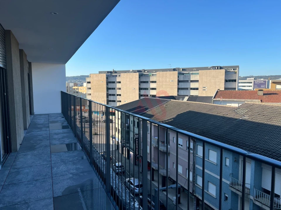 Apartamento T4 para Venda em Paços de Ferreira Foto 16