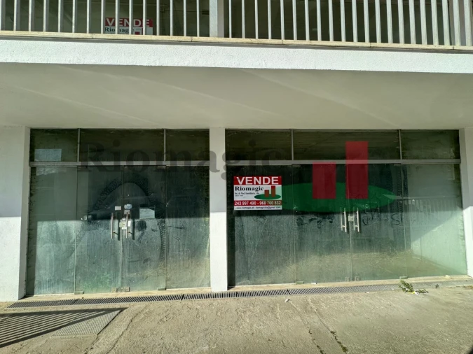 Loja para Venda em Azambuja Foto 4