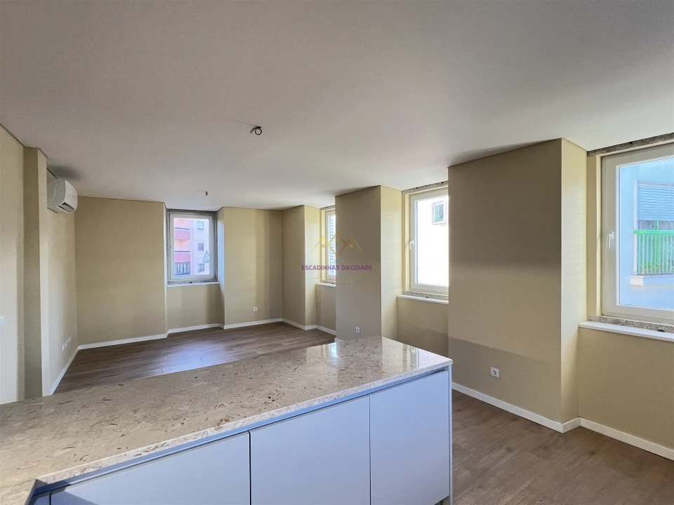 Apartamento T2 para Venda em Massamá e Monte Abraão Foto 3