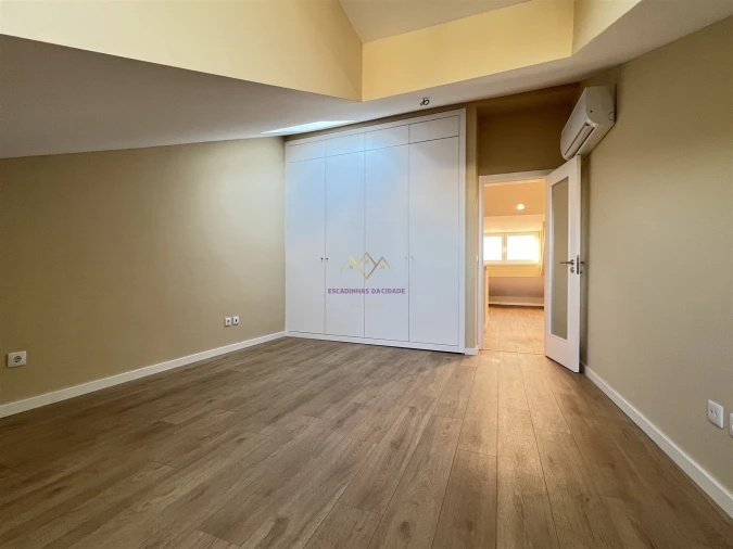 Apartamento T2 para Venda em Massamá e Monte Abraão Foto 13