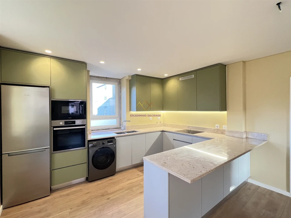 Apartamento T2 para Venda em Massamá e Monte Abraão Foto 2