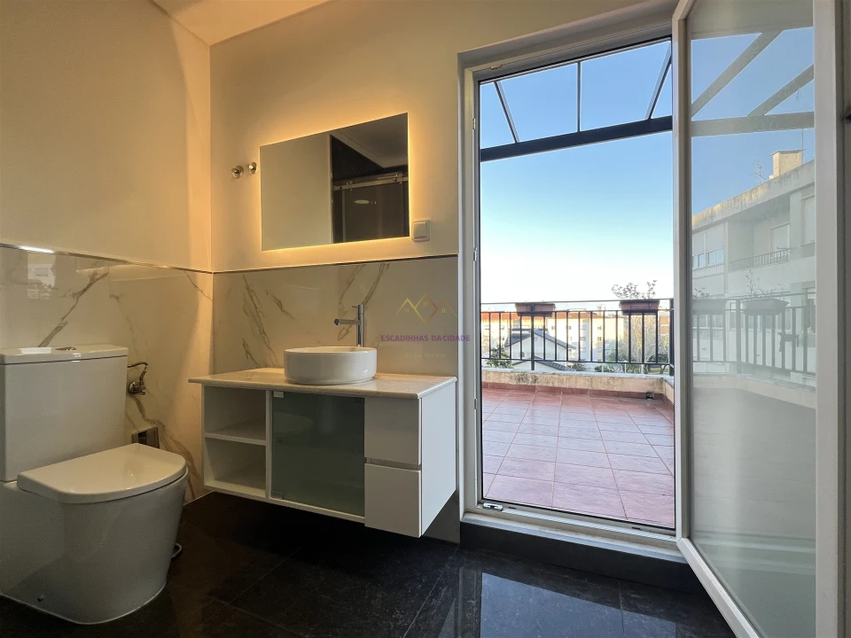 Apartamento T2 para Venda em Massamá e Monte Abraão Foto 8