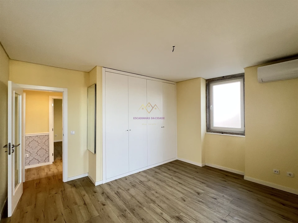 Apartamento T2 para Venda em Massamá e Monte Abraão Foto 14