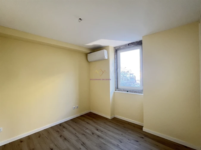 Apartamento T2 para Venda em Massamá e Monte Abraão Foto 10