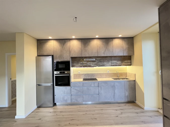 Apartamento T2 para Venda em Massamá e Monte Abraão Foto 2